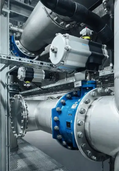 Елементи промислової установки водопостачання FESTO: пневматичні приводи на магістральних трубопроводах