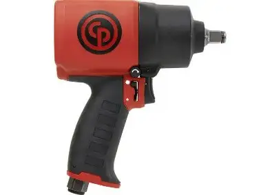 Червоний пневматичний ударний гайковерт Chicago Pneumatic CP7749 з чорним руків’ям, призначений для швидкого відкручування та закручування кріплень.