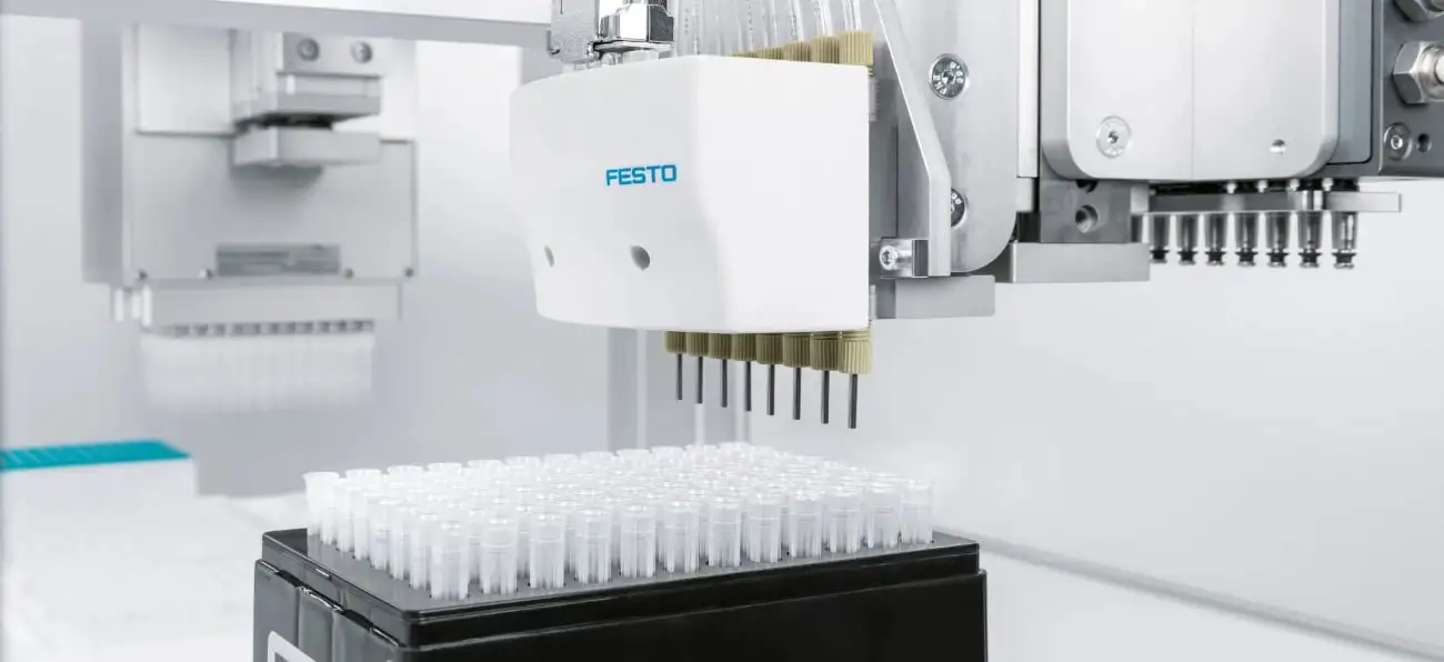 Блоки клапанів Festo для автоматизованого дозування рідин та керування потоками в лабораторіях на чіпі