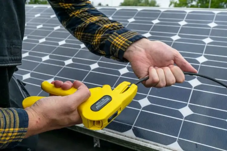 Профессиональный стриппер Weicon Solar No. 7 для снятия изоляции с кабеля фотоэлектрических систем