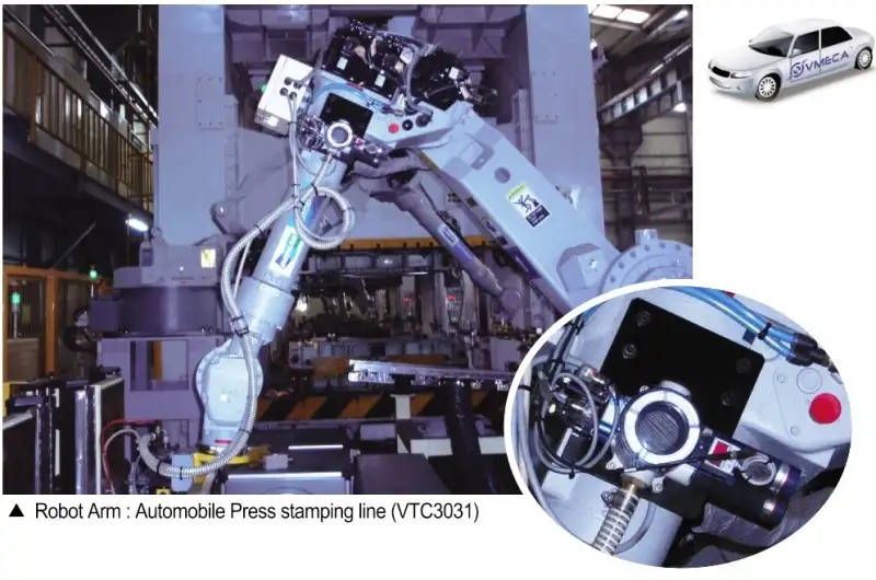 Використання вакуумного насоса на роботизованій руці (Robot Arm) на автоматизованій лінії штампування (Automobile Press stamping line) для надійного захоплення деталей в автомобільному виробництві.